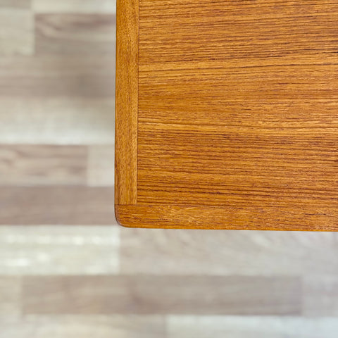Small side table, in teak, Sweden, 1960s - Beyo Vintage