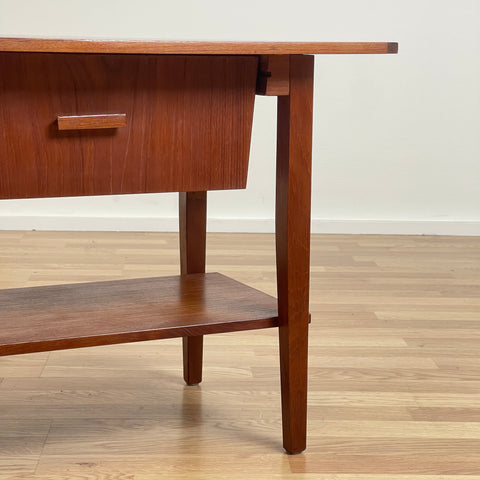 Side table, teak, 1950s. - Beyo Vintage