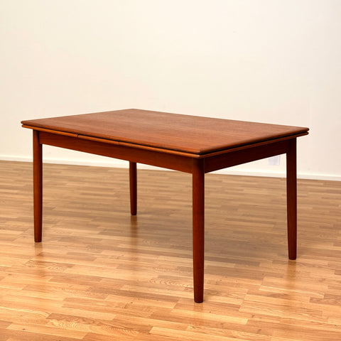 Dining table in teak, 1950s-60s, Denmark