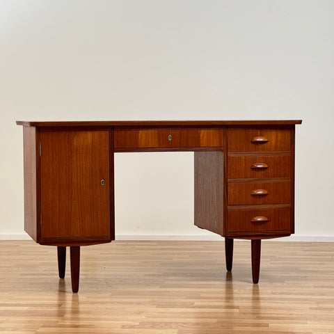 Writing desk in teak, Denmark, 1950s-60s. - Beyo Vintage
