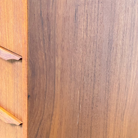 Chest of drawers, teak, Denmark, 1950s-60s. - Beyo Vintage