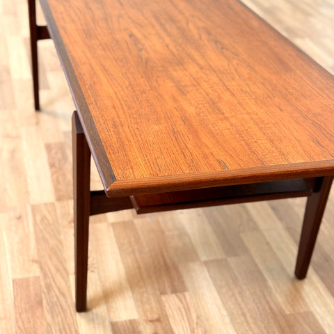 Extendable coffee table in teak, 1950s-60s - Beyo Vintage