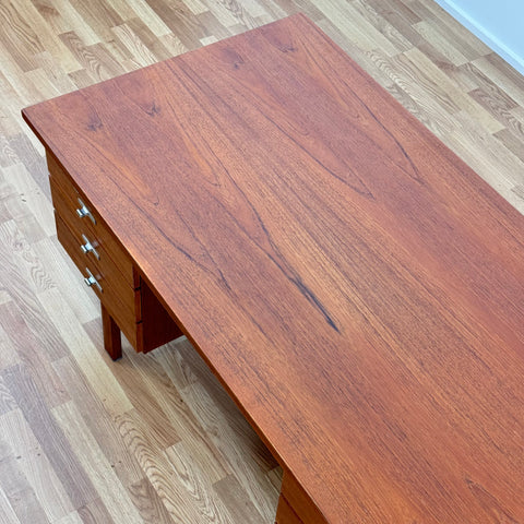 Writing desk in teak, Denmark, 1950-60s. - Beyo Vintage