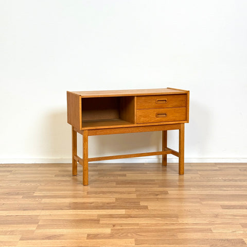 Side table in oak, 1950s-60s, Denmark - Beyo Vintage