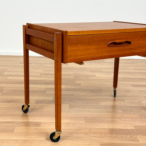 Side table / Sewing table in teak, 1950s-60s, Denmark - Beyo Vintage