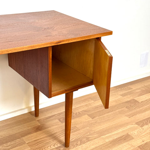 Small writing desk in teak, 1950s-60s, Denmark - Beyo Vintage
