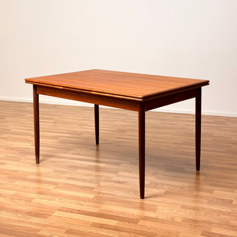 Dining table in teak, 1950s-60s, Denmark - Beyo Vintage