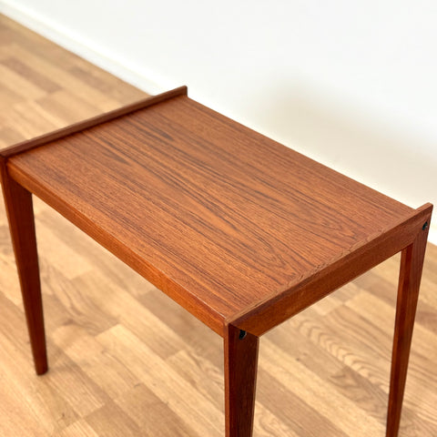 Side table in teak, 1950s-60s, Denmark - Beyo Vintage