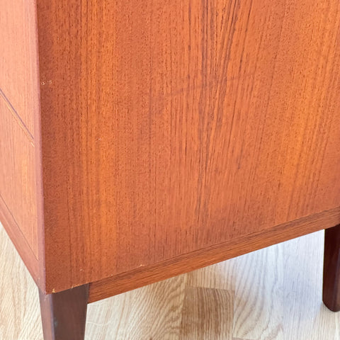 Chest of drawers in teak, Denmark, 1950s-60s. - Beyo Vintage