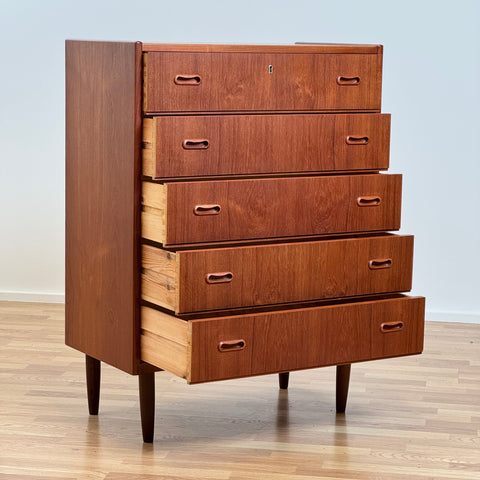 Chest of drawers in teak, Denmark, 1950s-60s. - Beyo Vintage