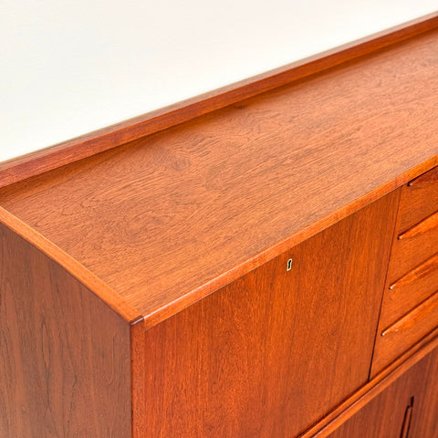 Highboard in teak by Ahlström Osakeyhtiö Warkaus, 1950s-60s, Finland - Beyo Vintage