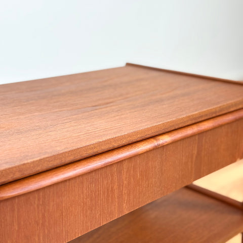 Side table in teak, 1950s-60s, Denmark - Beyo Vintage