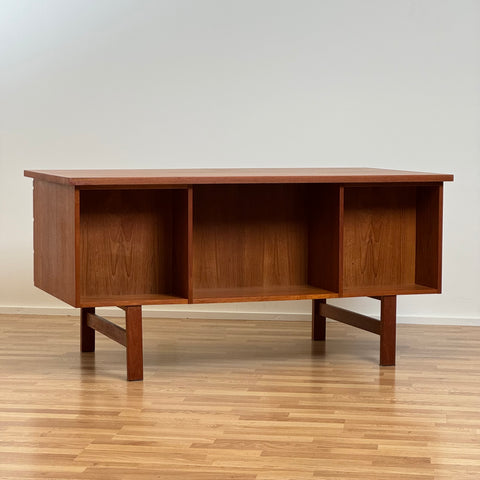 Writing desk in teak, Denmark, 1950-60s. - Beyo Vintage