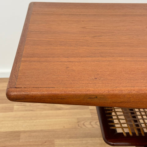 Coffee table with magazine shelf, DK - Beyo Vintage